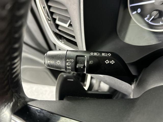 Photo of 2022 Black Nissan Rogue