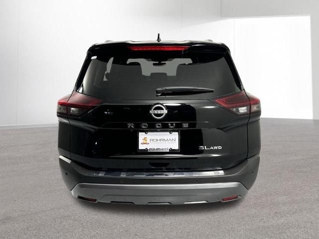 Photo of 2022 Black Nissan Rogue
