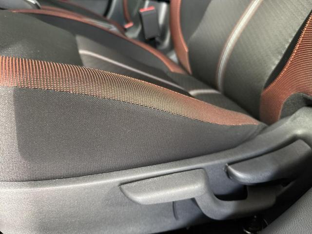 Photo of 2025 Gun Metallic Nissan Versa
