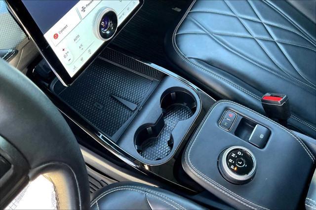 Photo of 2022 Star White Metallic Tri-Coat Ford Mustang Mach-E