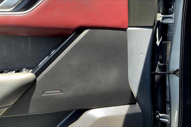 Photo of 2024 Zadar Grey Premium Metallic Land Rover Range Rover