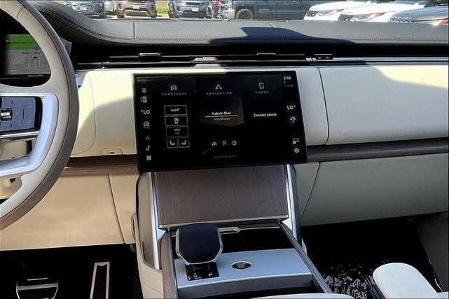 Photo of 2025 Fuji White Land Rover Range Rover