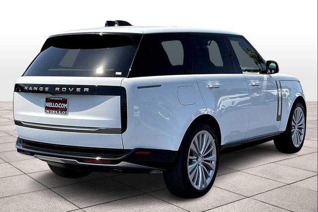 Photo of 2025 Fuji White Land Rover Range Rover