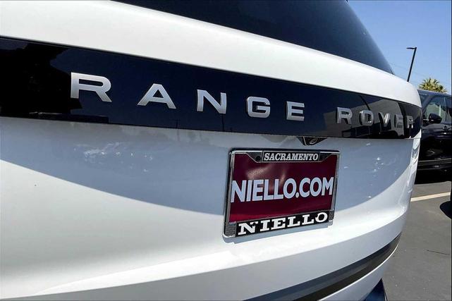 Photo of 2025 Fuji White Land Rover Range Rover
