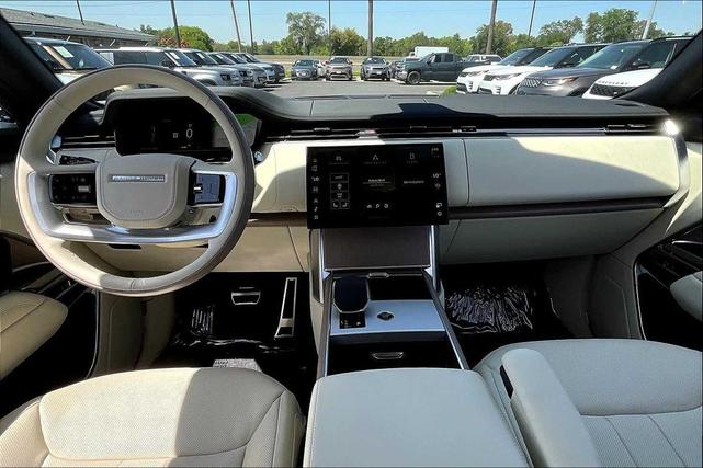 Photo of 2025 Fuji White Land Rover Range Rover