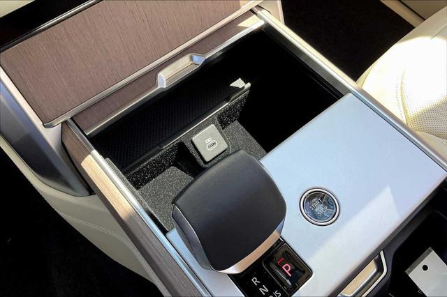 Photo of 2025 SUNSET GOLD Land Rover Range Rover