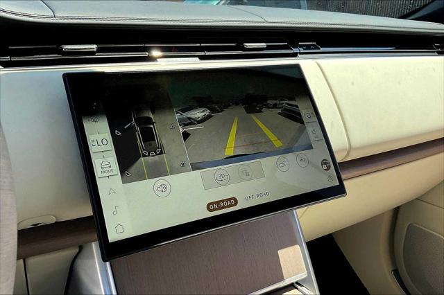 Photo of 2025 SUNSET GOLD Land Rover Range Rover