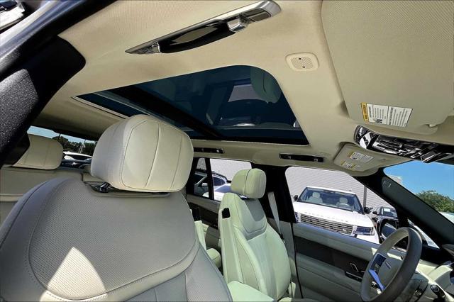 Photo of 2025 SUNSET GOLD Land Rover Range Rover