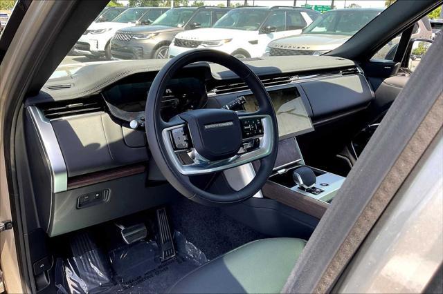 Photo of 2025 BATUMI Land Rover Range Rover