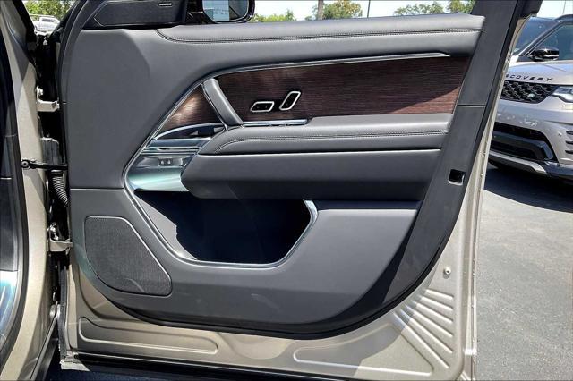 Photo of 2025 BATUMI Land Rover Range Rover