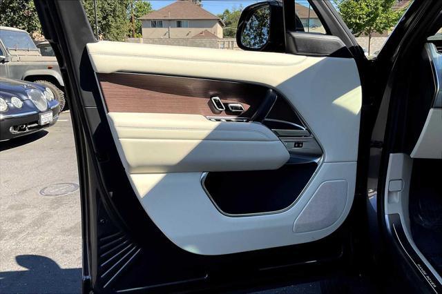 Photo of 2025 GREY Land Rover Range Rover