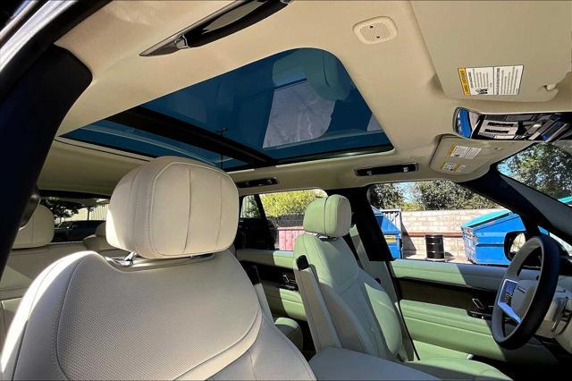 Photo of 2025 GREY Land Rover Range Rover