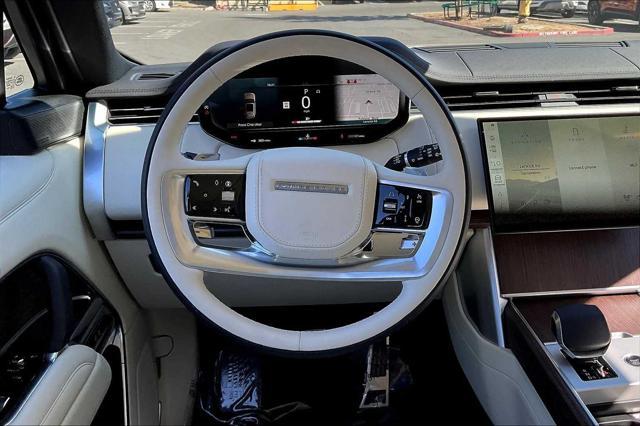 Photo of 2025 GREY Land Rover Range Rover