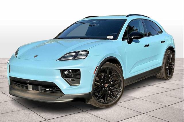 Photo of 2024 Frozen Blue Metallic Porsche Macan