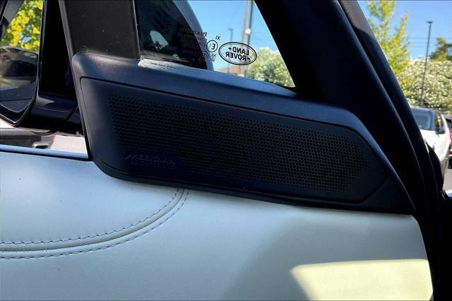 Photo of 2025 WHITE Land Rover Range Rover