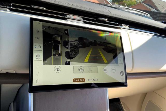 Photo of 2025 WHITE Land Rover Range Rover