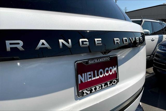 Photo of 2025 WHITE Land Rover Range Rover