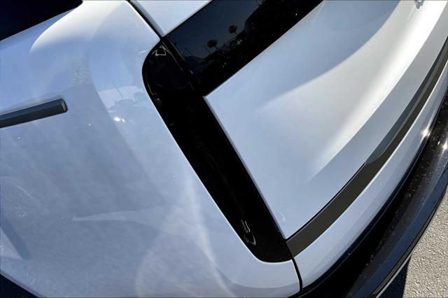 Photo of 2025 WHITE Land Rover Range Rover