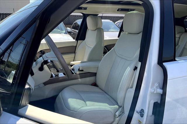 Photo of 2025 WHITE Land Rover Range Rover