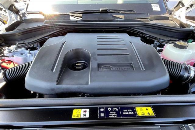 Photo of 2025 WHITE Land Rover Range Rover