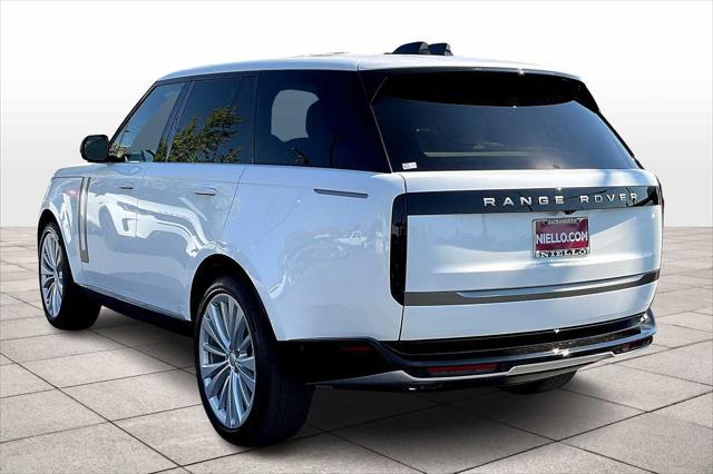 Photo of 2025 WHITE Land Rover Range Rover