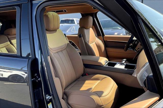 Photo of 2025 GREY Land Rover Range Rover