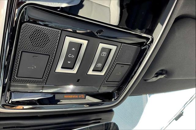 Photo of 2026 Santorini Black Metallic Land Rover Range Rover Velar