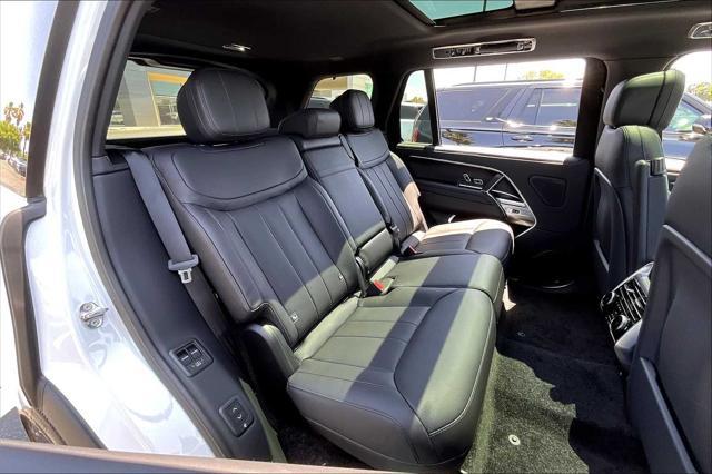 Photo of 2025 Fuji White Land Rover Range Rover