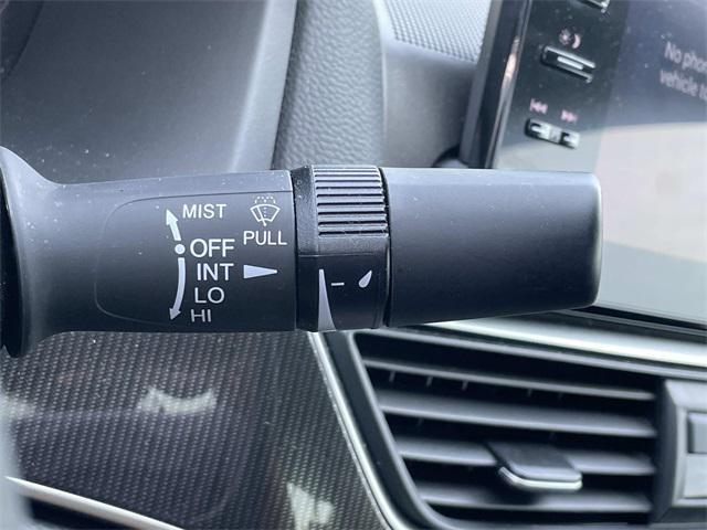 Photo of 2022 Platinum White Pearl Honda Accord