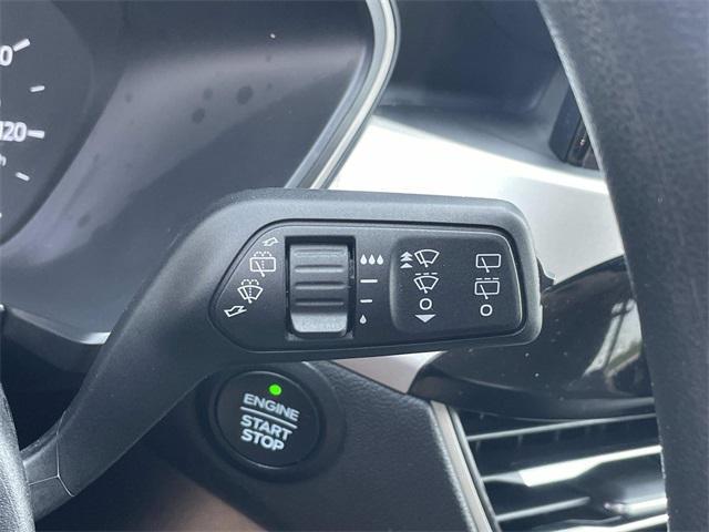 Photo of 2022 Gray Metallic Ford Escape