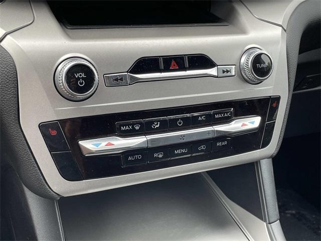 Photo of 2022 Gray Metallic Ford Explorer
