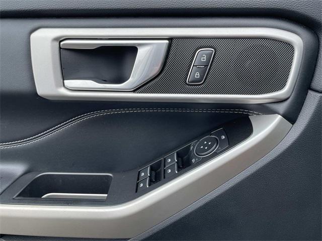 Photo of 2022 Gray Metallic Ford Explorer
