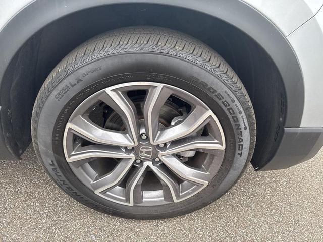 Photo of 2022 Lunar Silver Metallic Honda CR-V