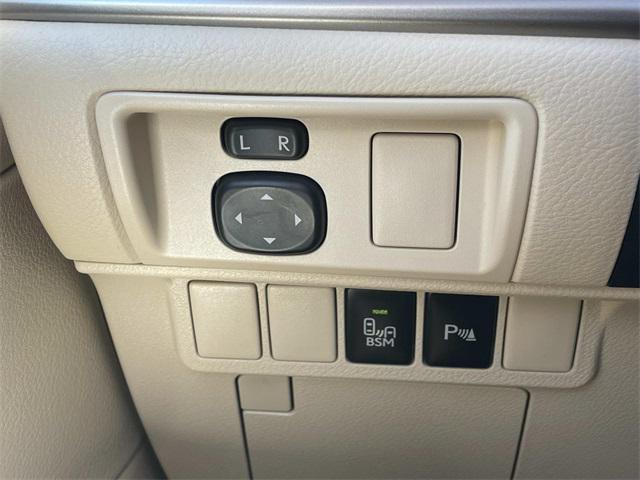 Photo of 2015 Satin Cashmere Metallic Lexus ES 350