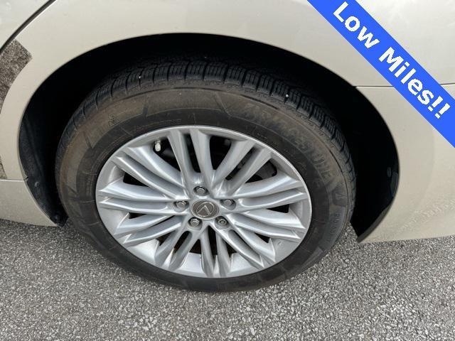 Photo of 2015 Satin Cashmere Metallic Lexus ES 350