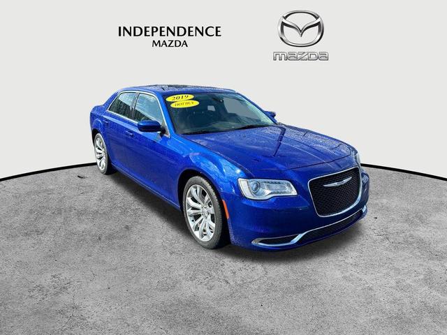 2019 Chrysler 300