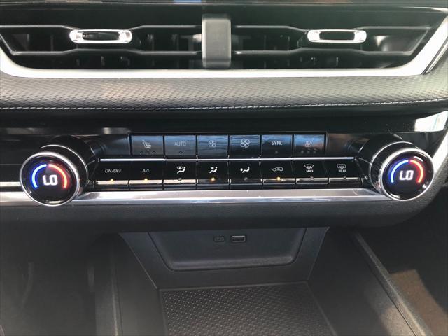 Photo of 2025 Summit White Chevrolet Equinox