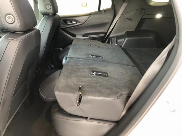Photo of 2025 Summit White Chevrolet Equinox