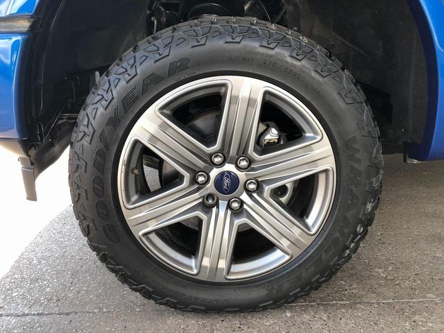 Photo of 2018 Lightning Blue Ford F-150