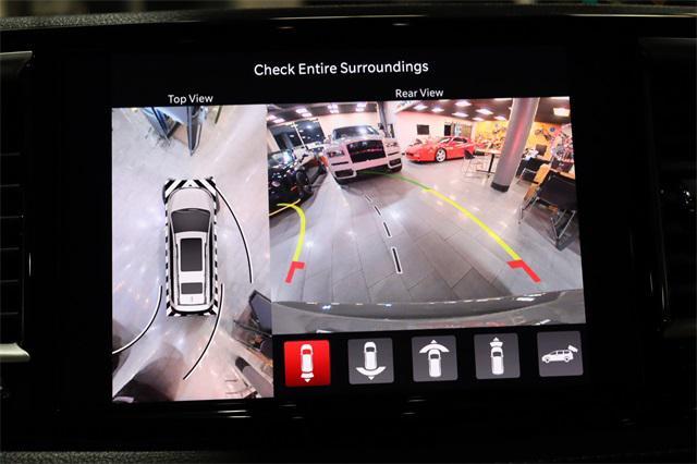 Photo of 2024 Ceramic Gray Clearcoat Chrysler Pacifica