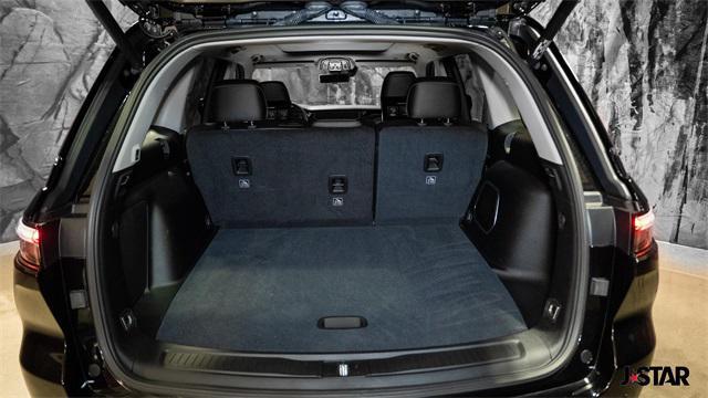 Photo of 2023 Diamond Black Crystal Pearlcoat Jeep Grand Cherokee 4xe