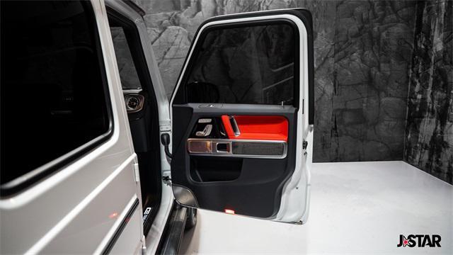 Photo of 2025 White Mercedes-Benz G-Class