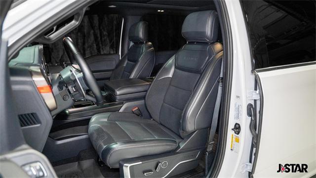 Photo of 2023 Oxford White Ford F-150