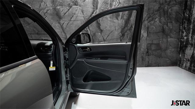 Photo of 2025 Destroyer Gray Clearcoat Dodge Durango