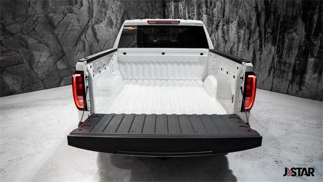 Photo of 2024 Summit White GMC Sierra 1500