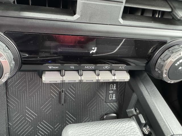 Photo of 2024 Ice Cap Toyota Tacoma