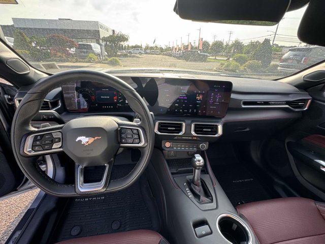 Photo of 2024 Iconic Silver Metallic Ford Mustang