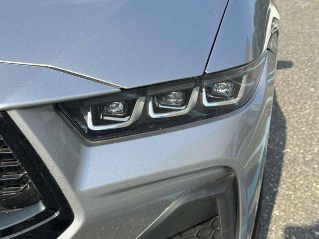 Photo of 2024 Iconic Silver Metallic Ford Mustang