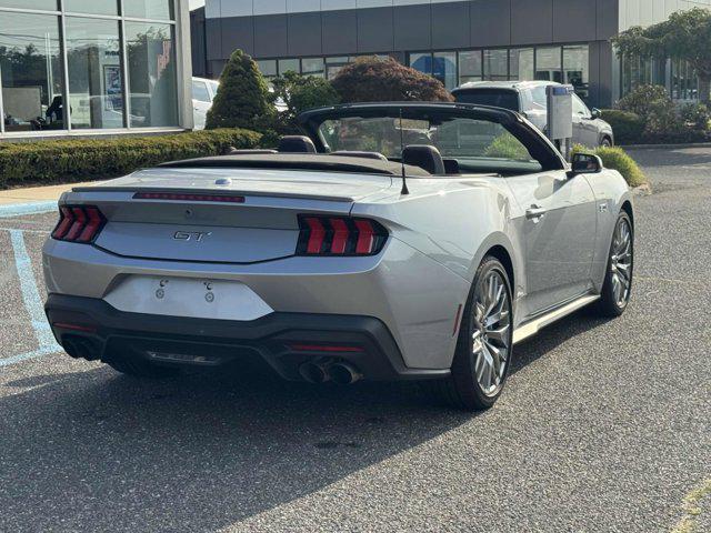 Photo of 2024 Iconic Silver Metallic Ford Mustang