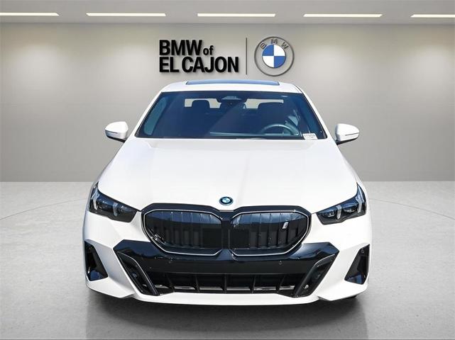 Photo of 2025 Alpine White BMW i5